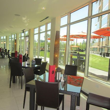 University Plaza Waterfront Hotel Stockton Bagian luar foto